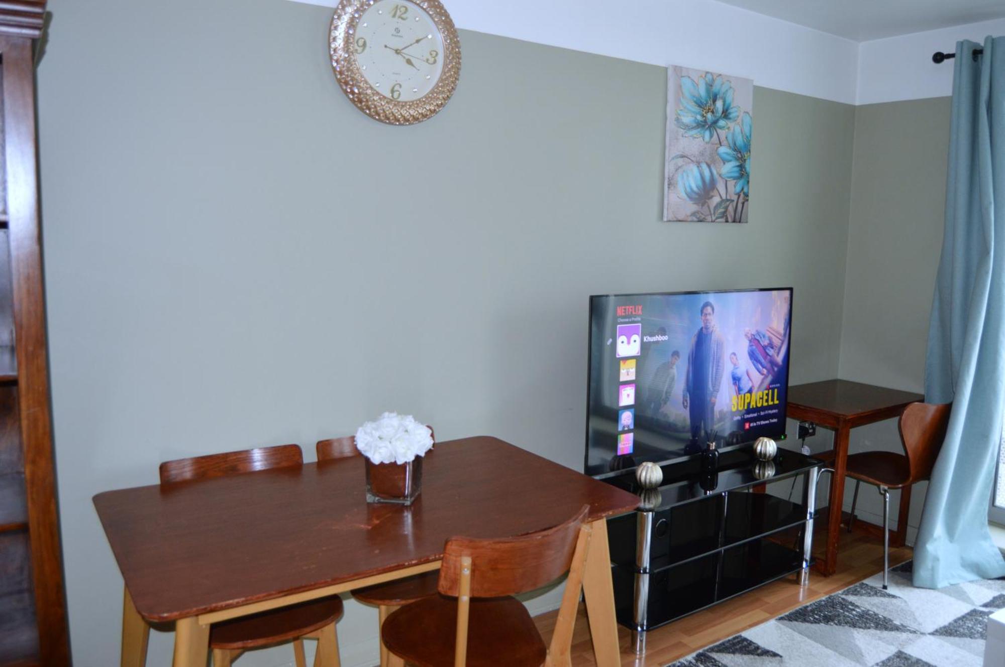 Entire Apartment Next To Canary Wharf In Londres Exterior foto